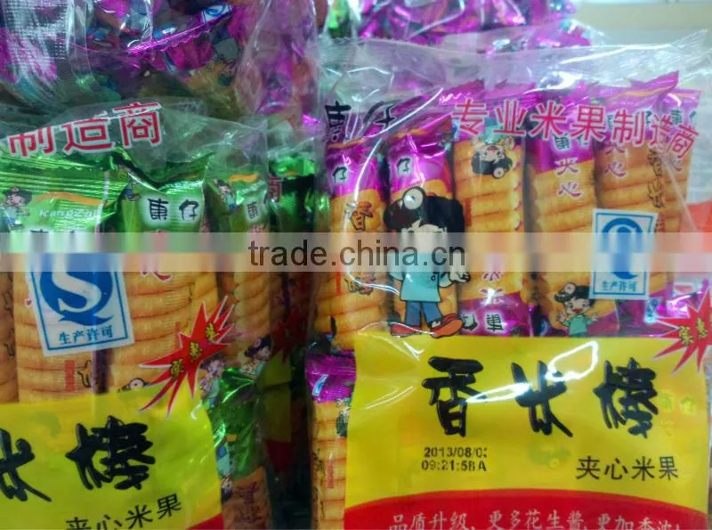 Pillow corn filling snacks packing machinery