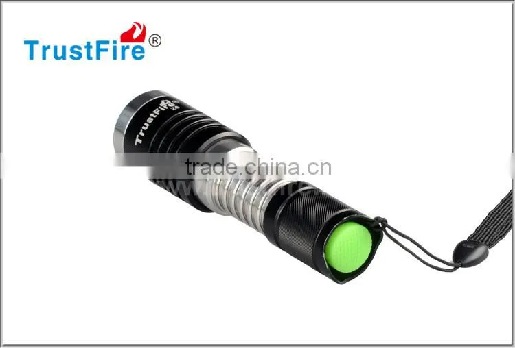 Cheapest Beam focus light TrustFire Z8 searchlight long range flashlight night vision 600LM