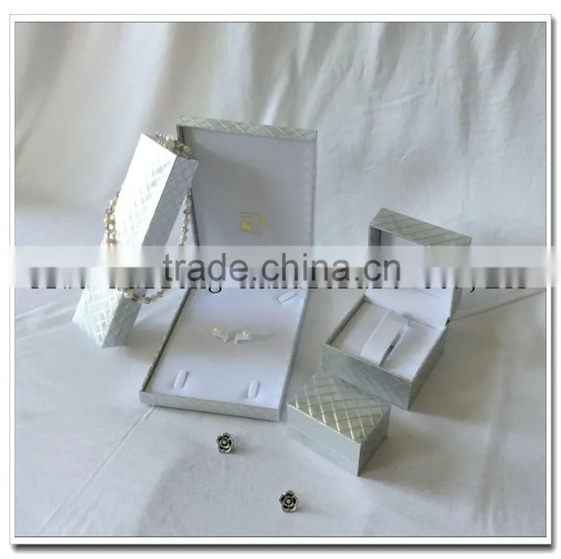 Factory Customized Plastic Gift Box Jewelry Packaging Customized Velvet Gift Box