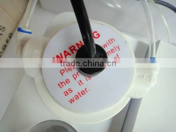 High pressure 4 container 98% pure Skin Rejuvenation Water Oxygen Jet machine For Sale