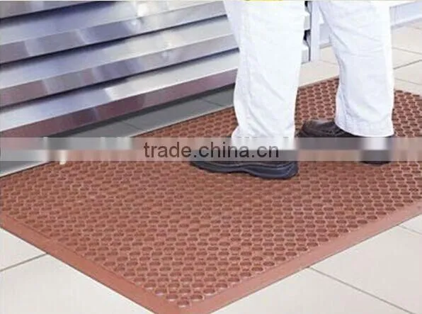 Qingdao hot sale factory produced colorful perforated rubber mats