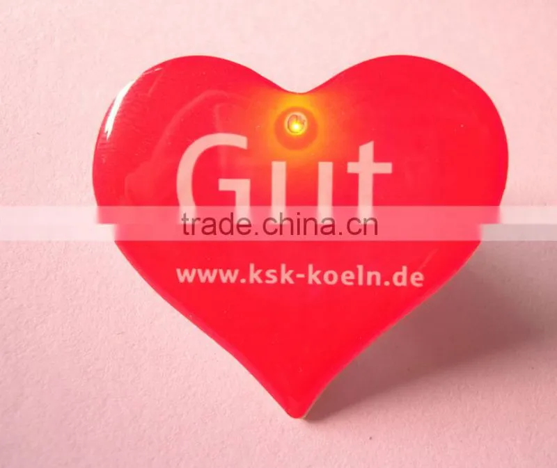 China Manufacturer Lapel Led Flashing Up Magnetic Pin, safty pin badges