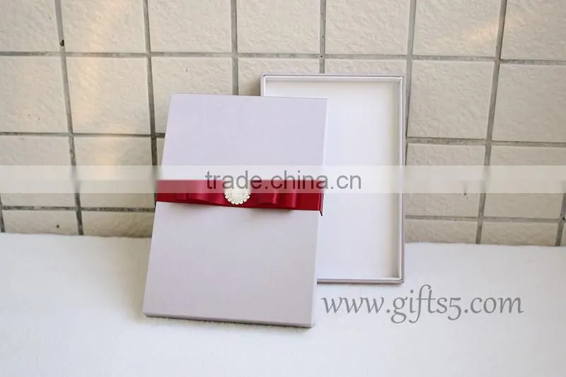 Elegant Handmade Luxury wedding invitation boxes