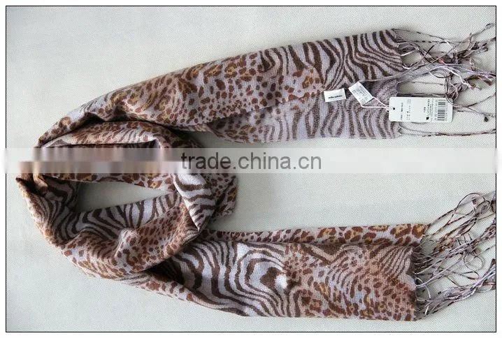 100% cashmere scarf