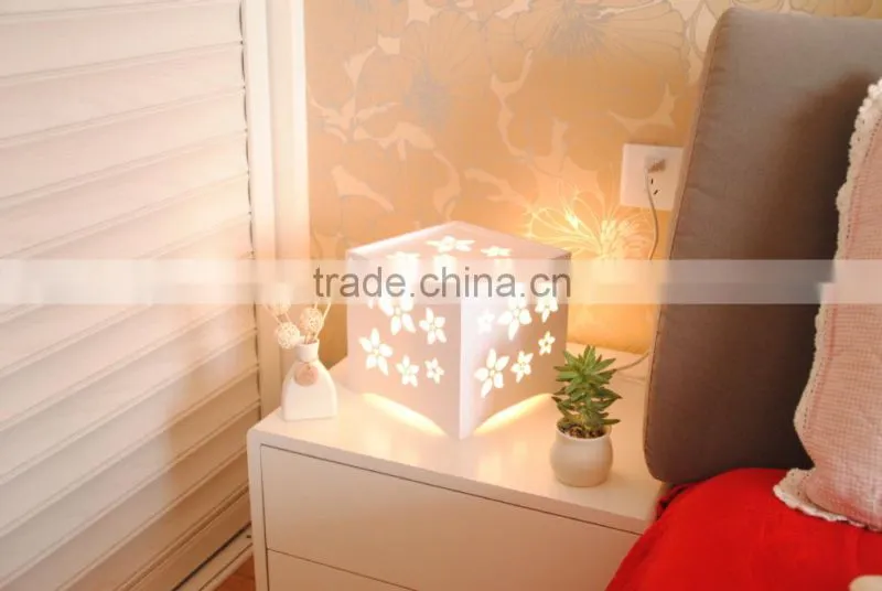 Carved Square Table LED Display Lamp with Flower Shape