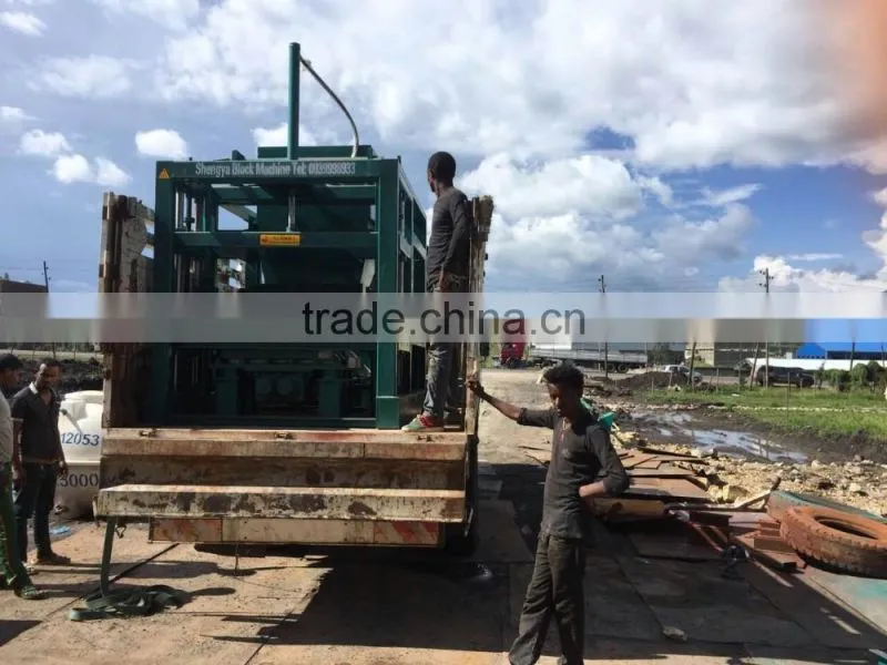 QT5-20 Concrete paver brick machine production line
