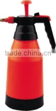 Manual Pressure Garden Sprayer ,2L Red Hand Trigger Sprayer