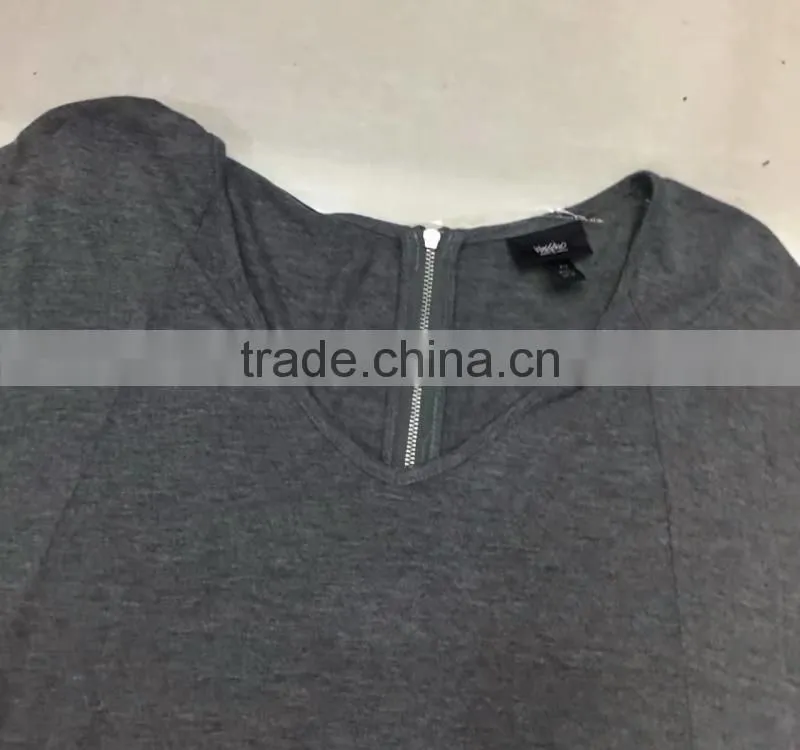 Factory closeout women branded v-neck zipper casual t-shirt