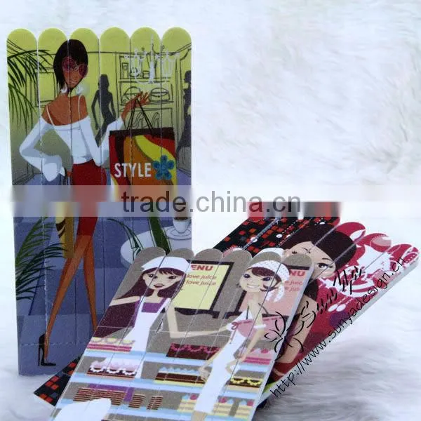 Mini matchbox nail file with assorted pattern