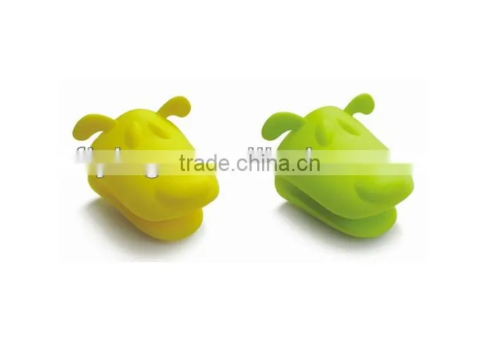 Mouth Shaped Heat Proof Silicone Gloves