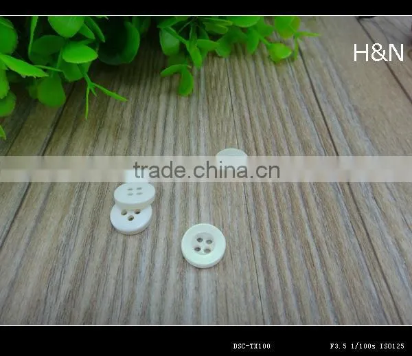 18L yarrow pearl 4-hole resin white shirt button