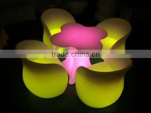Beautiful lighting modern plastic LED sofa & table with 16 colors change by remote