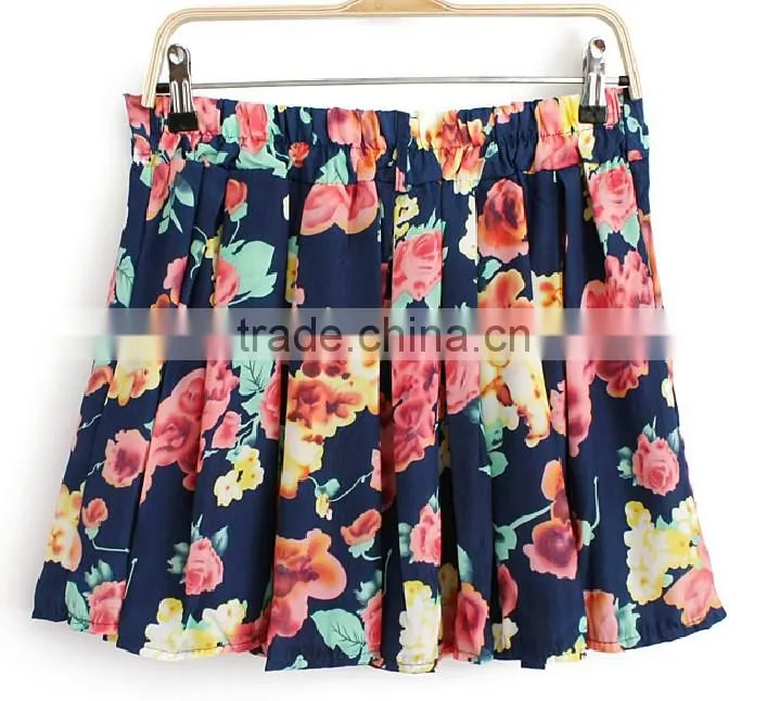 Beautiful Prints Tunck Pleats Young Girls in Short Skirt