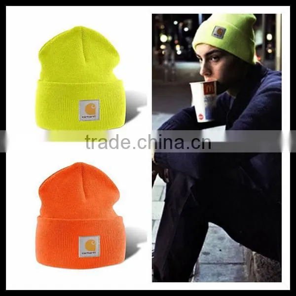 Factory price bobble beanie in navy