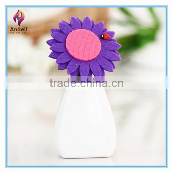 Felt beautiful pink flower perfume