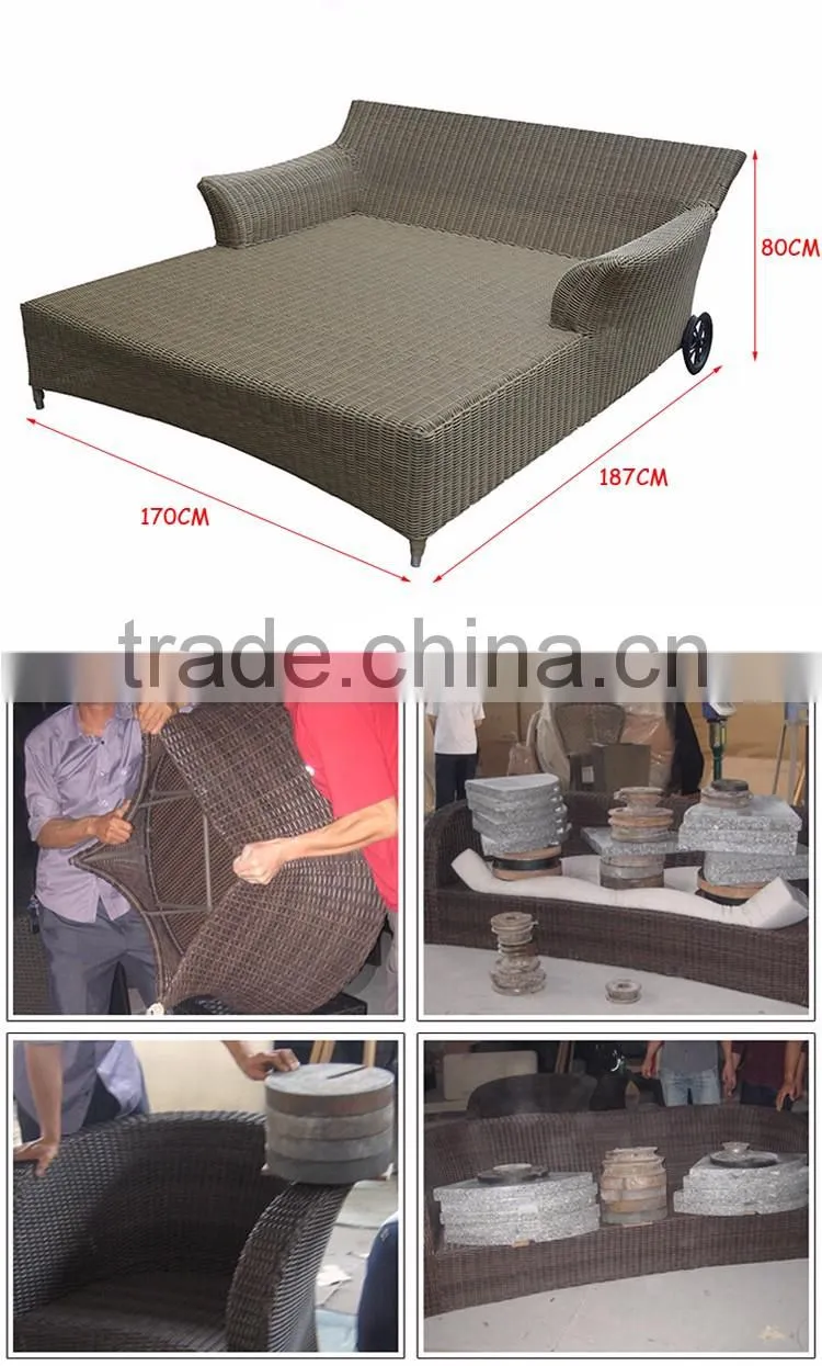 Outdoor Rattan Furniture Wicker Chaise Lounge Chair Pool Two Seat Sofa Lounge Chair Wheels