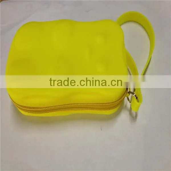 Top popular Multi-functional beautiful shape silicon coin bag ,lowest price silicone women wallet