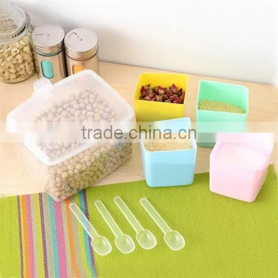 wholesale 4 cases plastic spice bottles wholesale seasoning bottle spice box with spoon