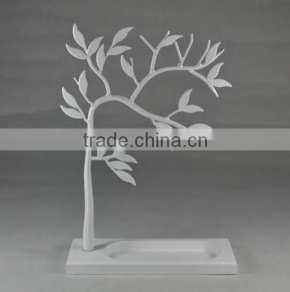 Metal tree jewelry display