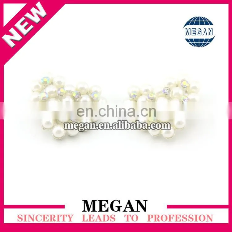 New product 2016 popular heart shape alloy pearl rhinestone button