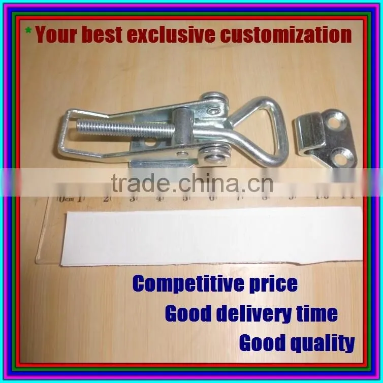 silvery metal adjustable buckle