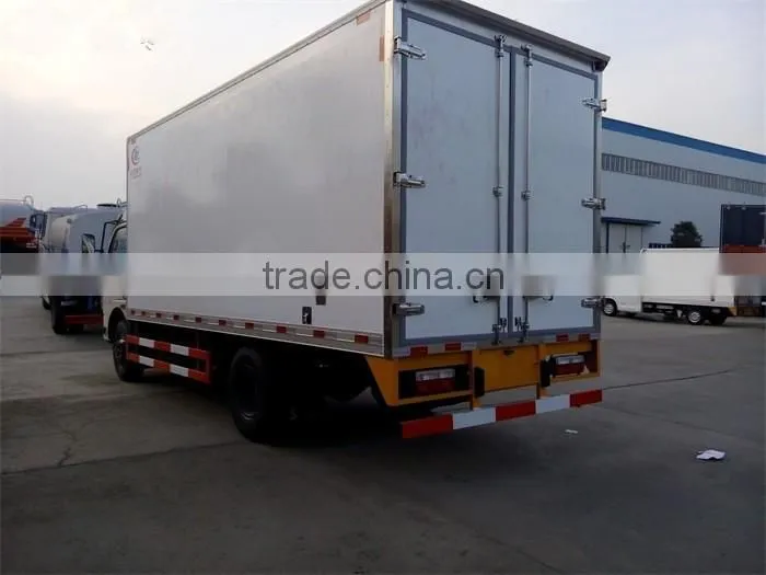 NEW dongfeng refrigerated truck /5 tons refrigeration truck/refrigerator truck