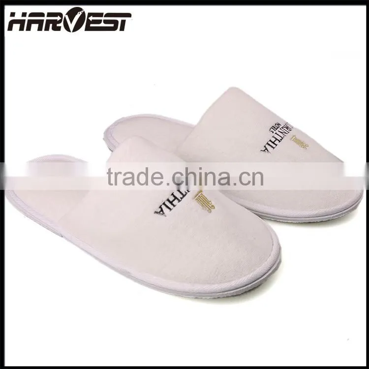 Hotel bathroom plain white anti slip pvc massage slipper , five toe anti slip bath hotel slipper for woman