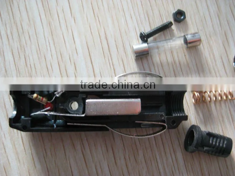 Auto body cigarette lighter adapter plug