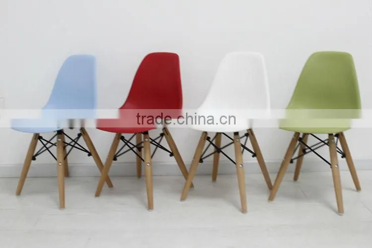 Living room furniture high quality child plastic seat with solid wood legs dining chair