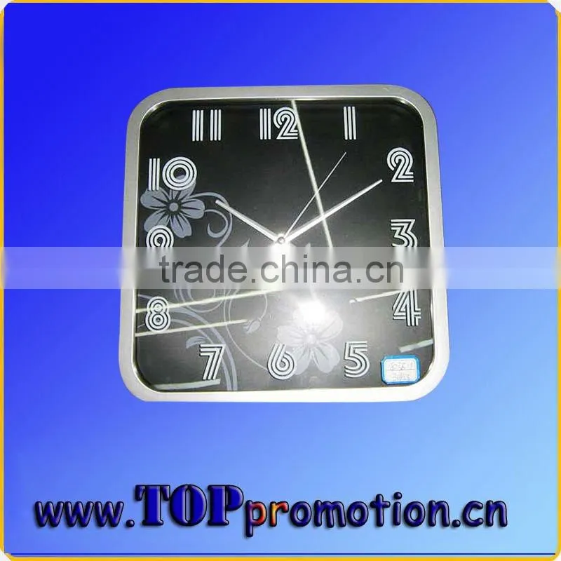 plastic round wall clock 16112938