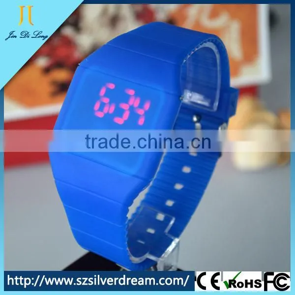 China vogue wholesale cheap custom beautiful silicone led watch