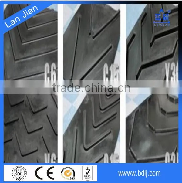 EP NN CC V Chevron/ Patterned Conveyor Belt for packaged materials