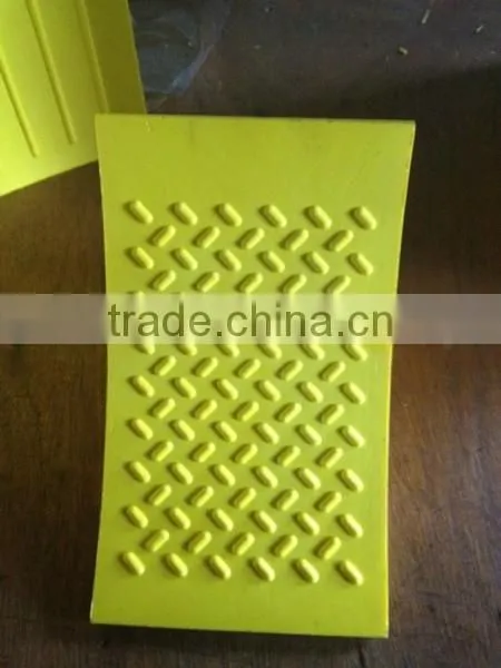 2.1kg PU wheel chock blocks for parking
