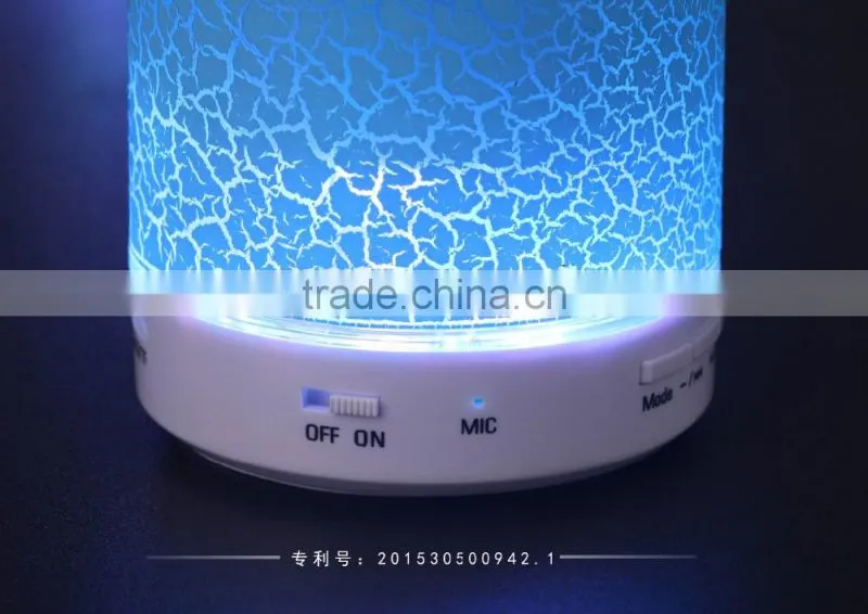 RGKNSE High Quality LED Speaker 300mAh Wireless Bluetooth Speaker with LED Light Brass mini Speaker