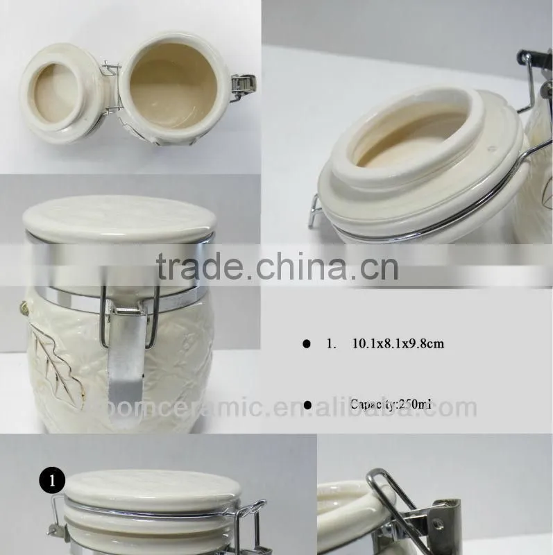 Ceramic sealed honey jar