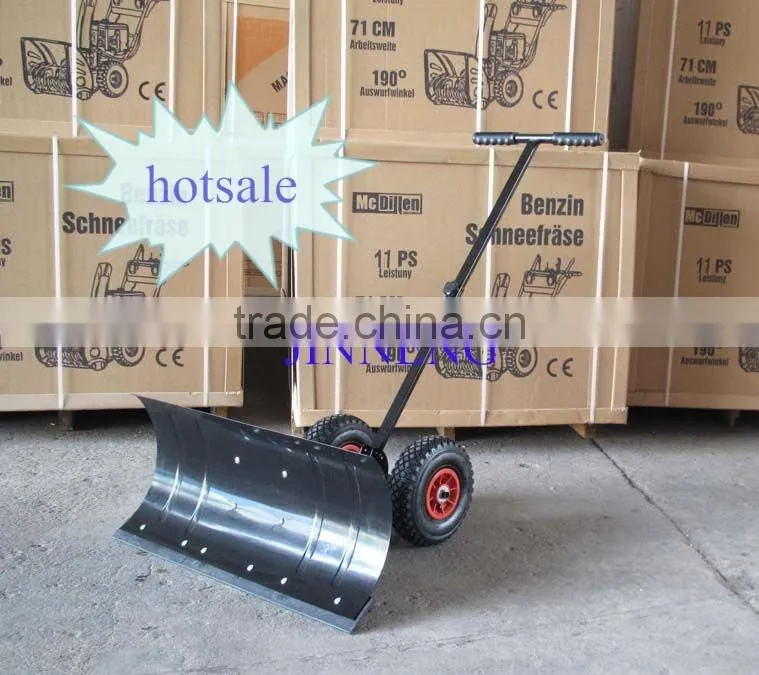 Plastic Snow cleaning tool