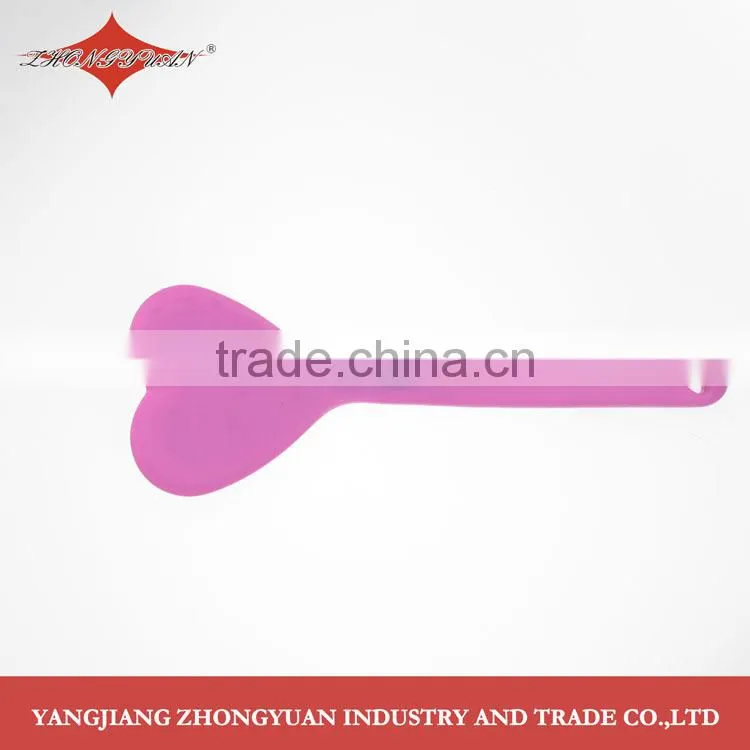 Lovely heart shape head silicone turner with good grip