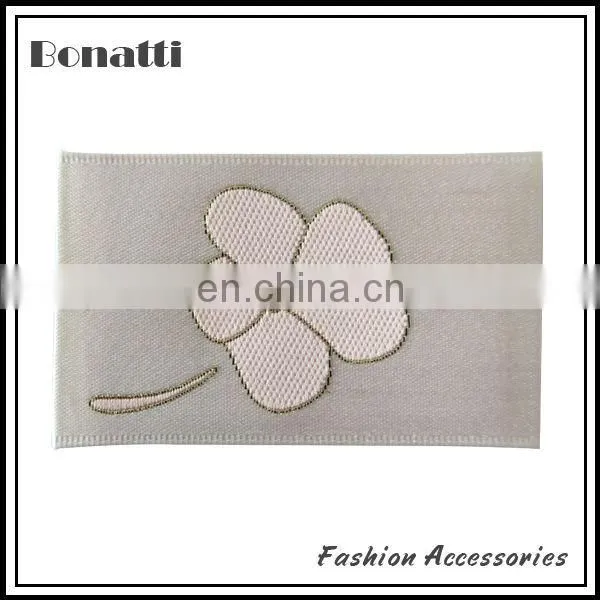custom woven label