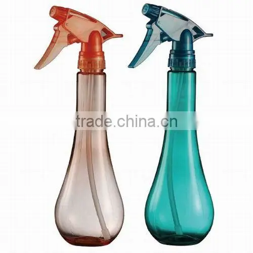 Plastic trigger spray bottle