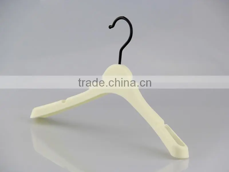 HA6896 large plastic clothes hanger rubber coated men jacket hanger