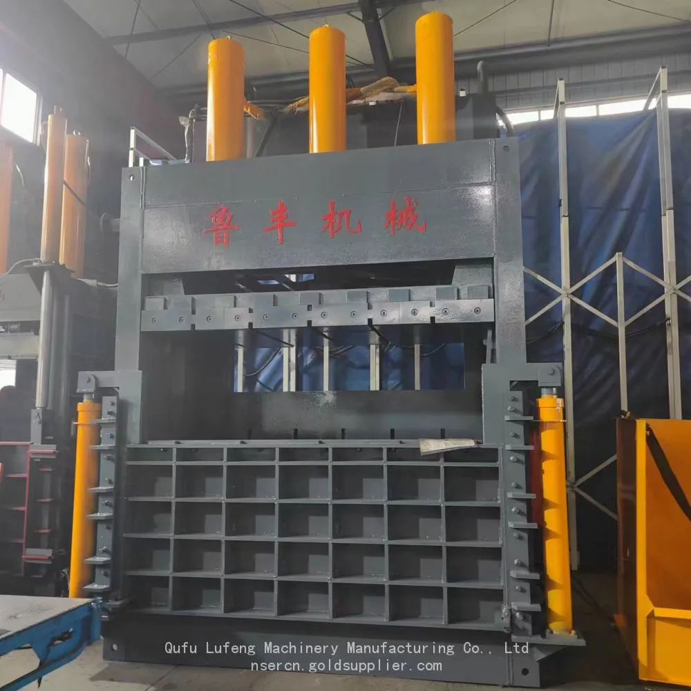 Metal scrap compression into blocks: 300-ton vertical hydraulic baler