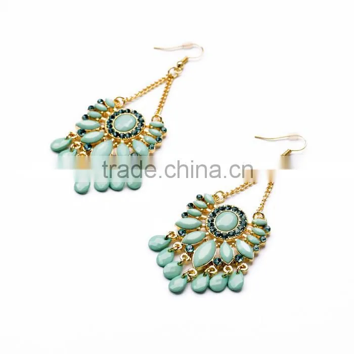 2016 cute Gold tone znic alloy pink color stud earring
