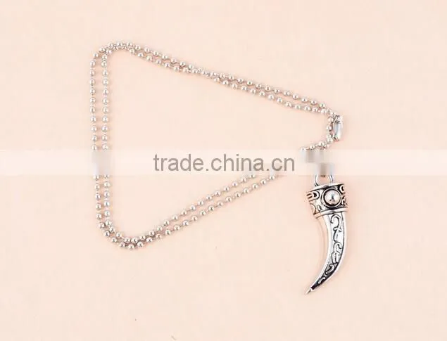 Fashion Stainless Steel Wolf Tooth Fake Turquoise Pendant Necklace Mens Jewelry