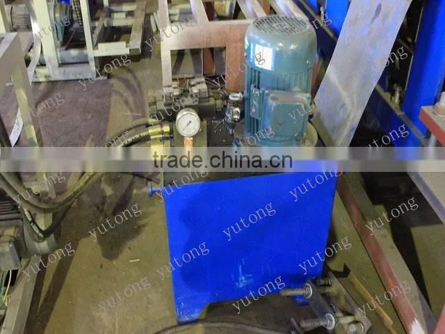 Hot sale roof panel cold roll forming machine