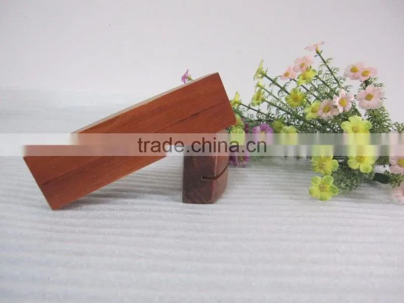 Wooden Display Stand Business Card Holder Wooden Phone Case Place Card Holders For Wedding