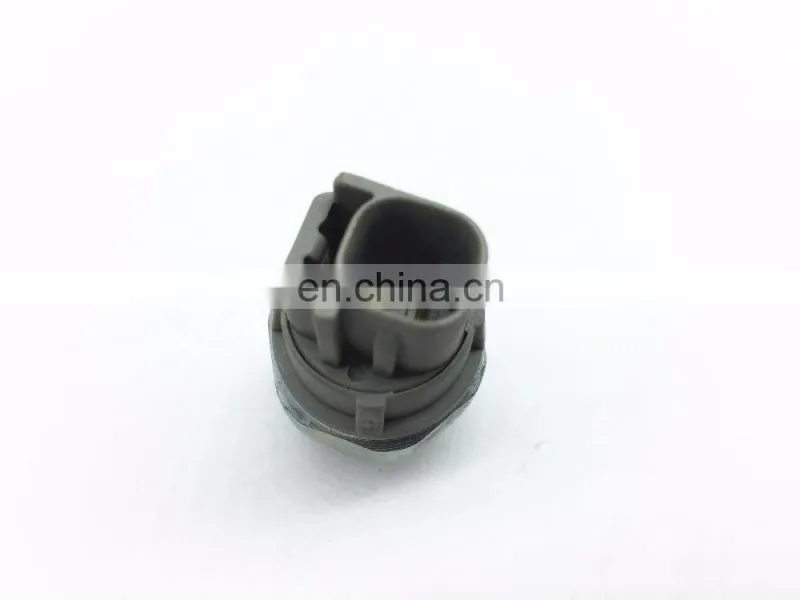 Engine Oil Pressure Switch for T0yota Yaris Corolla Prius Vios 83530-60020