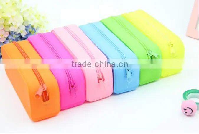 2016 Chinese wholesale cheap silicone pencil case, new product silicone rubber pencil case