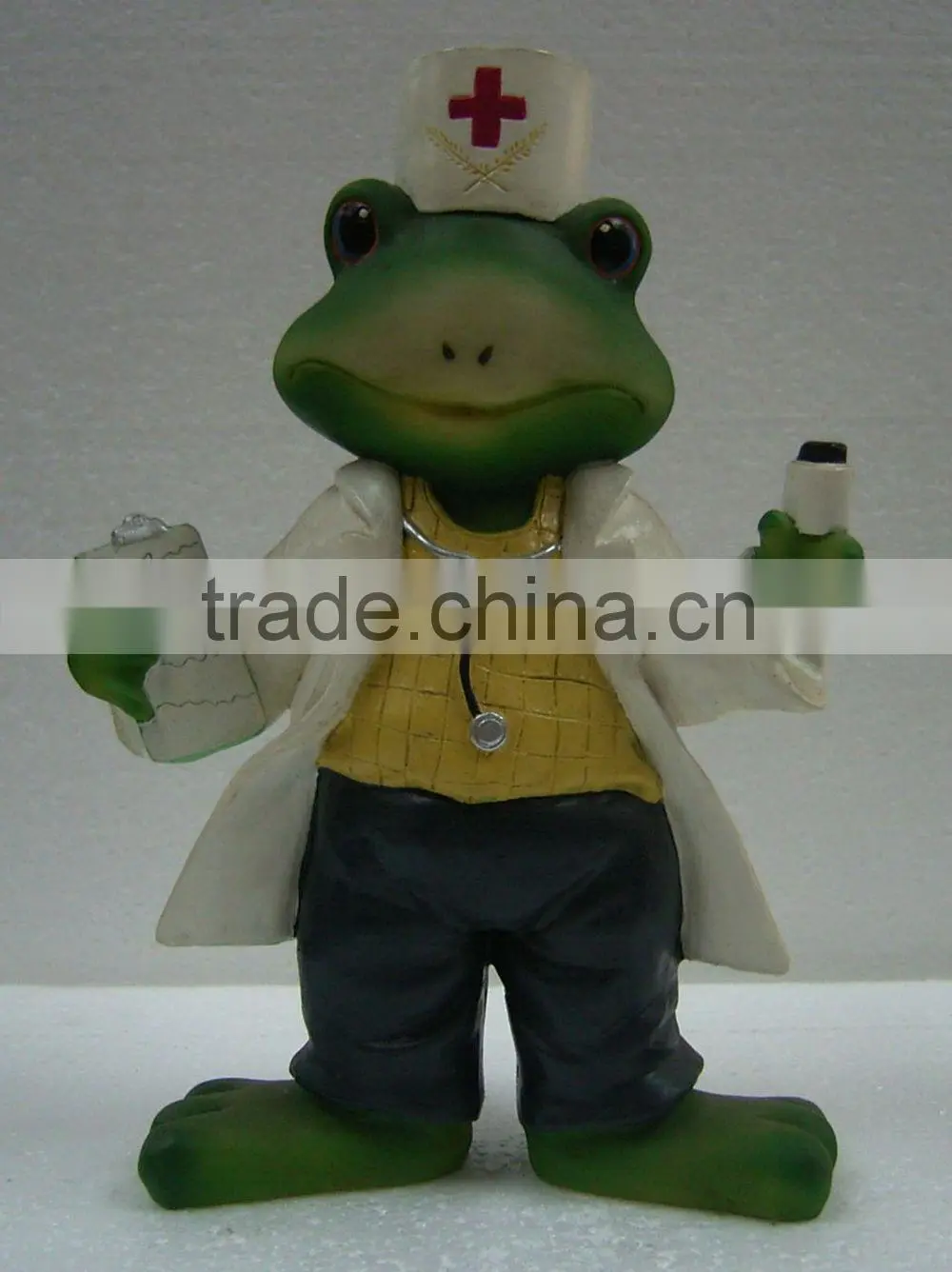 Custom Lifelike Resin Frog Doctor Resin Colorful Painting Figurine Statue