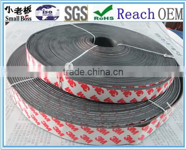 Intumescent seal strip, smoke seal strip
