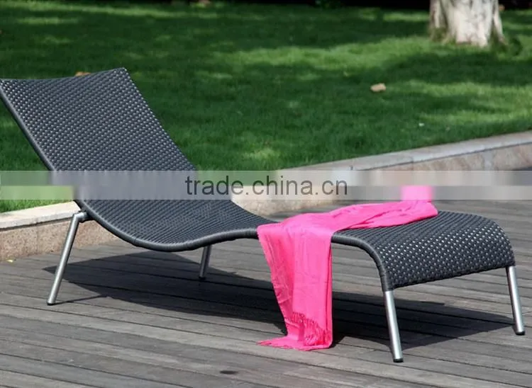 Upscale Casual Stainless Steel S Shaped Outdoor Classic Italian Chaise Lounge